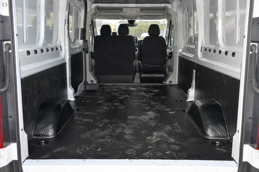 2023 LDV eDeliver 9  LWB Van Van Image 9