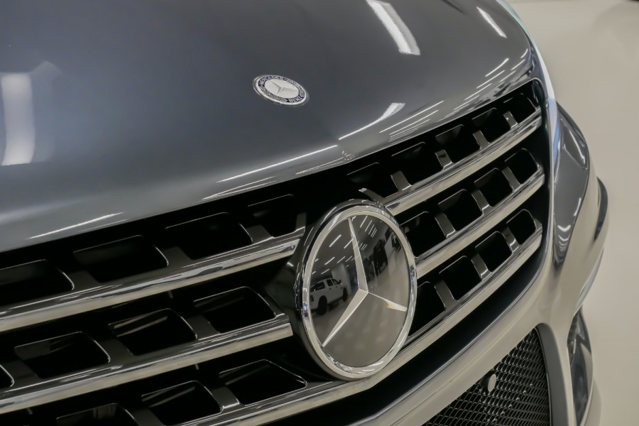 2012 Mercedes-Benz M-Class W166 ML63 AMG SUV Image 10