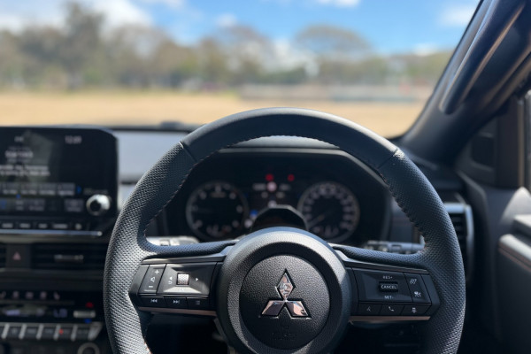 2026 Mitsubishi Triton MV Raider Ute Image 14