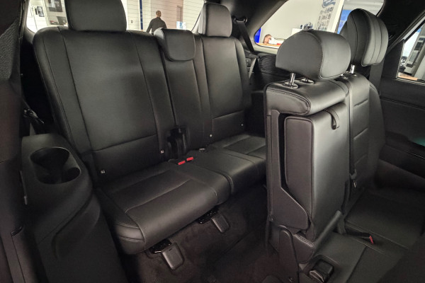 2026 Hyundai Palisade Calligraphy Black Ink SUV Image 14