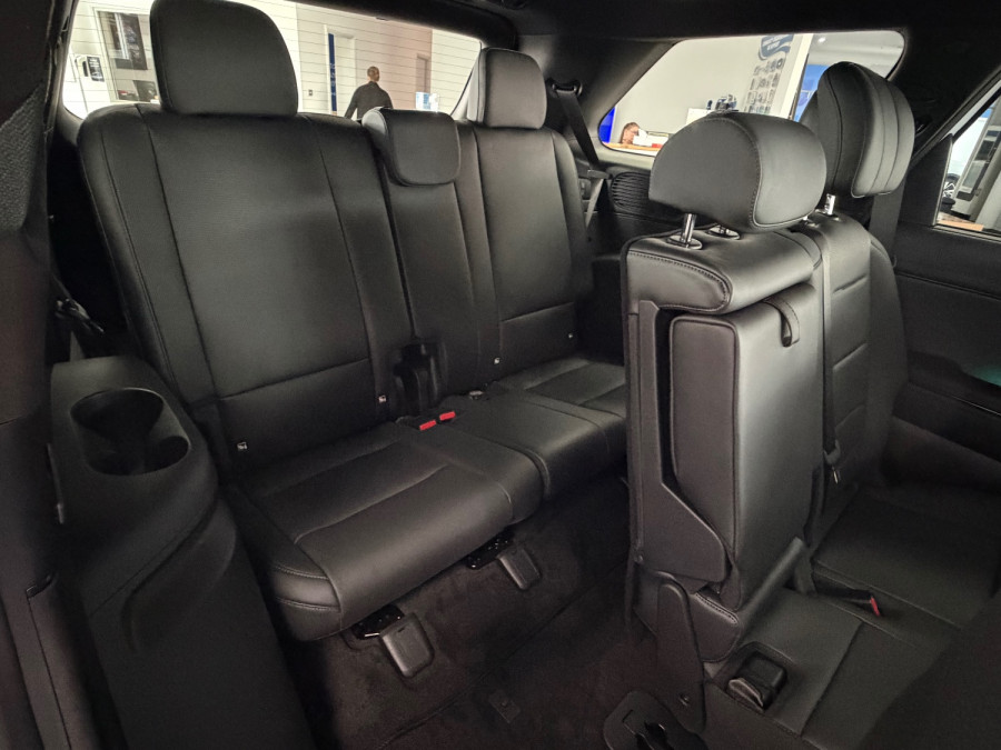 2026 Hyundai Palisade Calligraphy Black Ink SUV Image 14