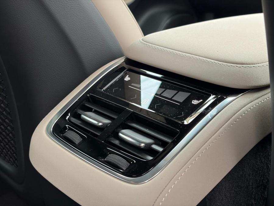 2026 Volvo XC90 L Series Plus B5 Bright SUV Image 11