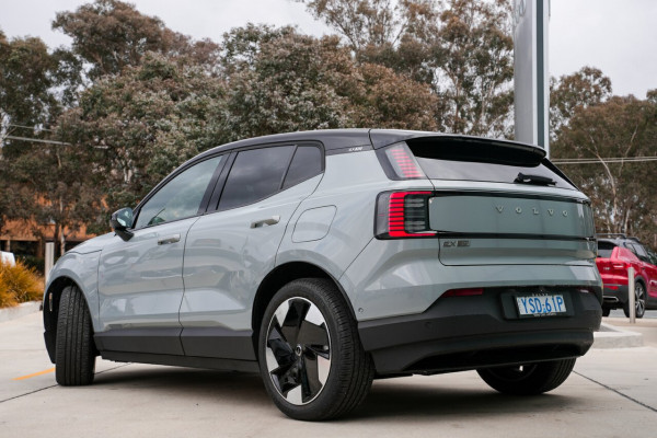 2024 MY25 Volvo EX30  Single Motor Extended Range Ultra SUV Image 11