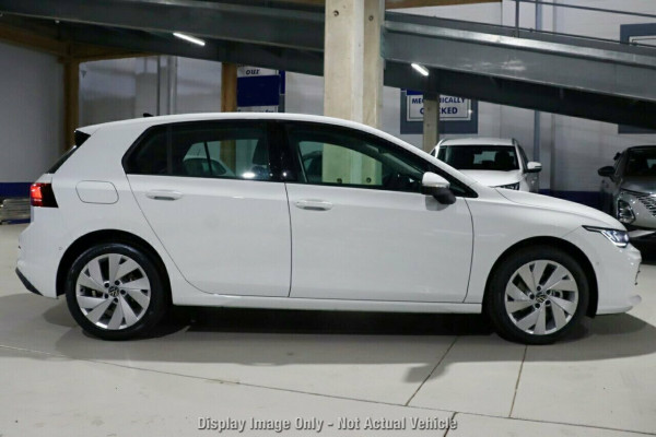 2026 Volkswagen Golf 8.5 110TSI Life Hatch Image 8