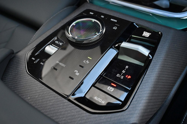 2025 BMW X3 G45 20 xDrive SUV image 18