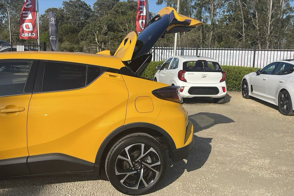 2017 Toyota C-HR NGX10R Koba SUV Image 20