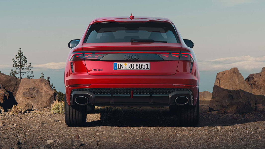 Striking rear Image