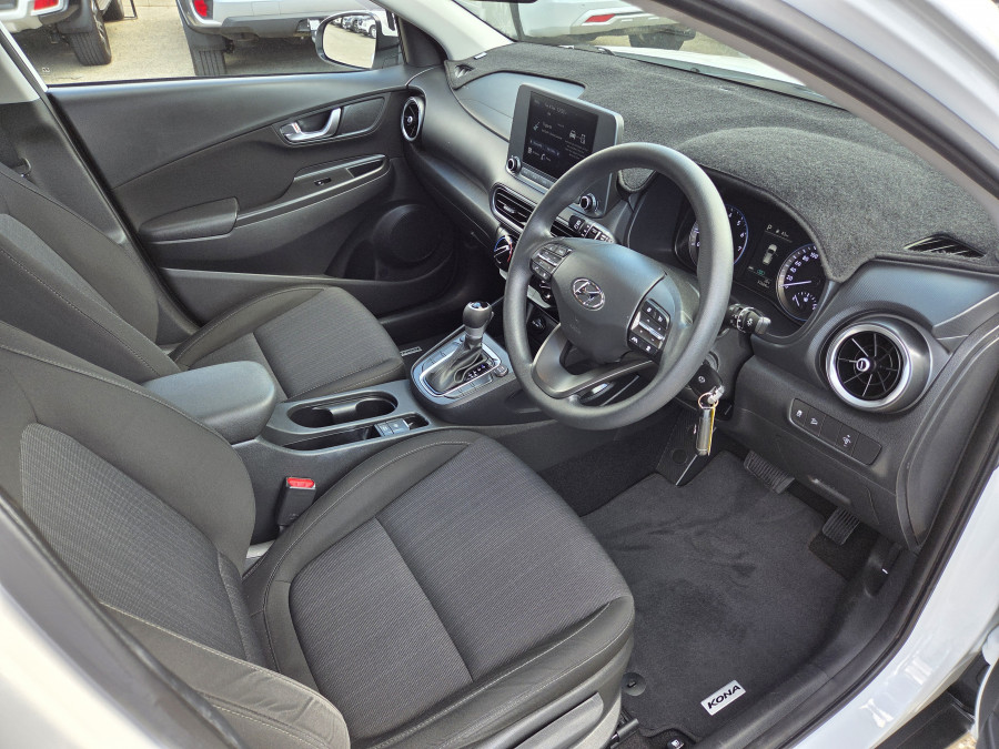 2021 Hyundai KONA OS.V4  SUV Image 9