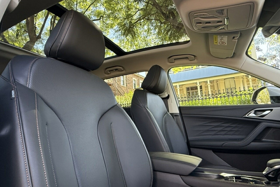 2024 MG HS SAS23 Essence SUV Image 25