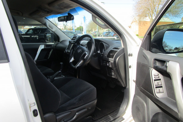 2015 Toyota LandCruiser Prado GDJ150R GXL SUV Image 8