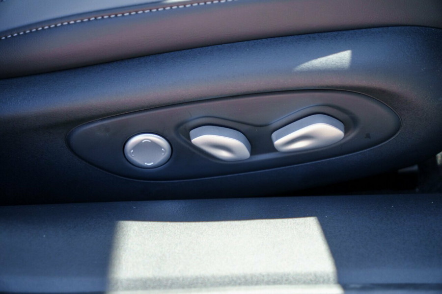 2025 MG IM5 P12L Premium Hatch Image 20