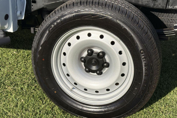 2026 JAC T9  Tradepro Cab Chassis Image 9