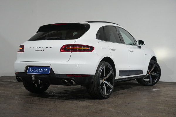2018 Porsche Macan S Diesel SUV image 7