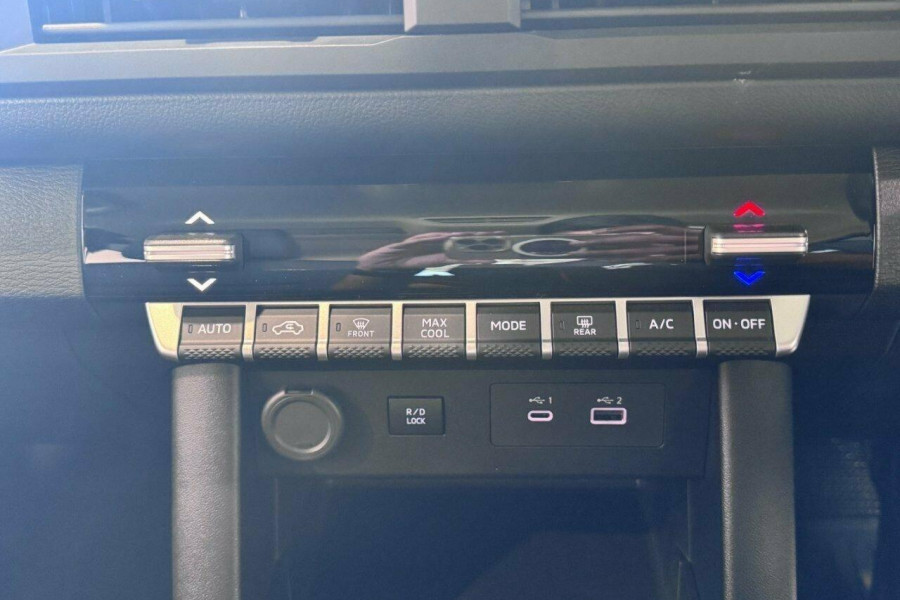 2025 Mitsubishi Triton MV  GLX+ Cab Chassis Image 20