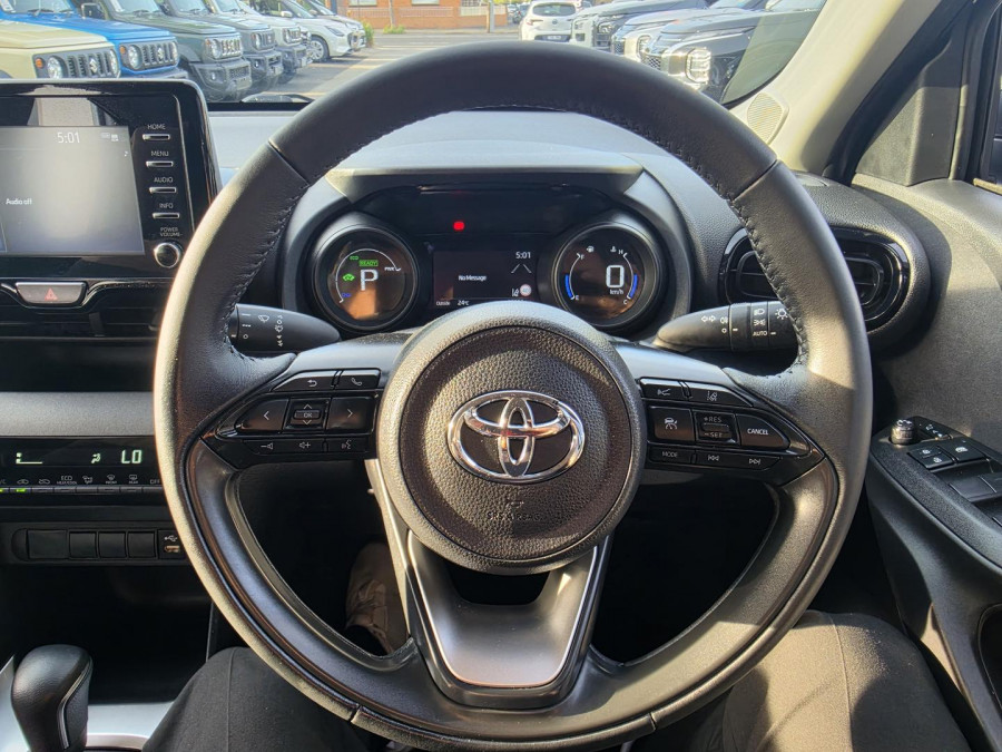 2023 Toyota Yaris Cross MXPB10R GX SUV Image 17