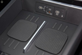 2025 Hyundai Santa Fe MX5.V1 Hybrid SUV image 13