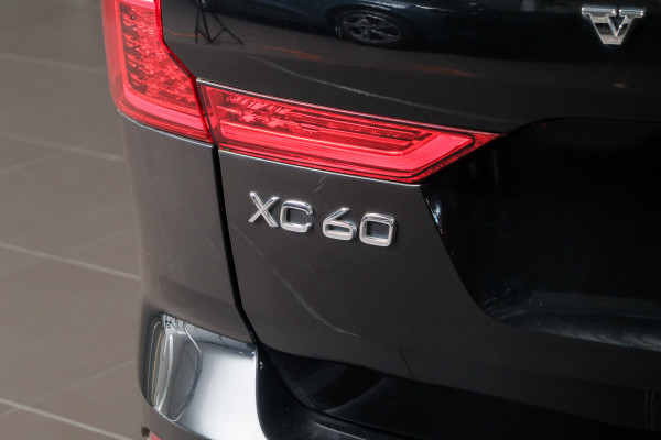 2019 Volvo XC60 UZ T8 R-Design SUV