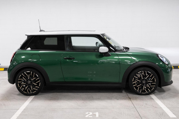 2026 MINI Cooper F66 S Favoured Hatch image 5