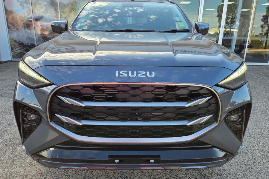 2025 Isuzu MU-X LS-U SUV Image 8