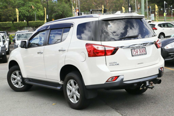 2016 MY15.5 Isuzu Ute MU-X MY15.5 LS-T Rev-Tronic 4x2 Wagon Mobile Image 3