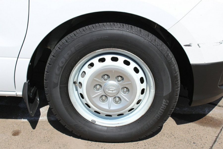 2019 Hyundai iLoad TQ4  Van Image 13