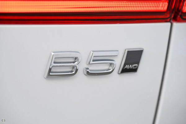 2024 MY25 Volvo XC60  Plus B5 SUV Image 6