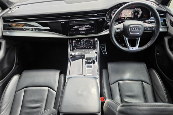 2022 Audi Q7 4M 55 TFSI S line SUV Image 13