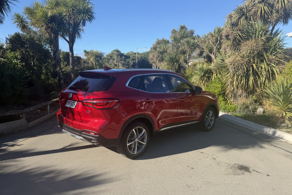 2022 MG HS Essence SUV Image 2