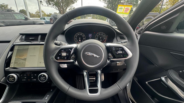 2024 MY24.75 Jaguar E-PACE X540 R-Dynamic SE SUV image 13