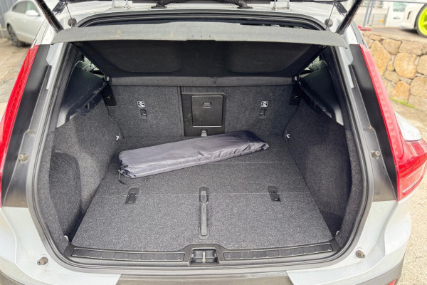2021 MY22 Volvo XC40 XZ Recharge Pure Electric SUV Image 19