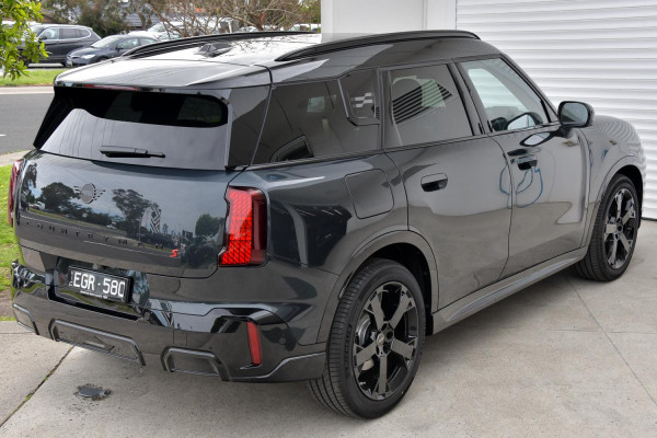 2026 MINI Countryman U25 S JCW Sport SUV image 25