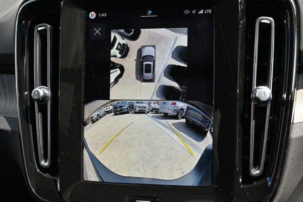 2025 MY26 Volvo XC40 XZ Ultra B4 Bright SUV Image 7