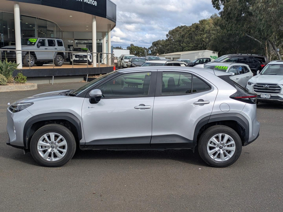 2024 Toyota Yaris Cross MXPJ10R GX SUV Image 4