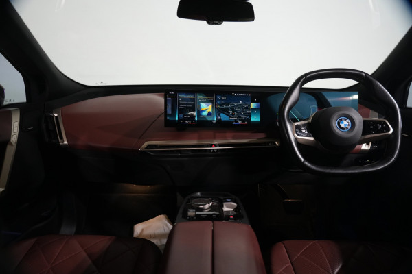 2023 BMW iX xDrive40 Sport SUV Image 13