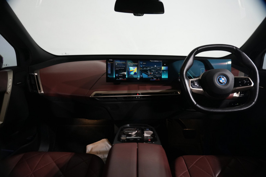 2023 BMW iX xDrive40 Sport SUV Image 13