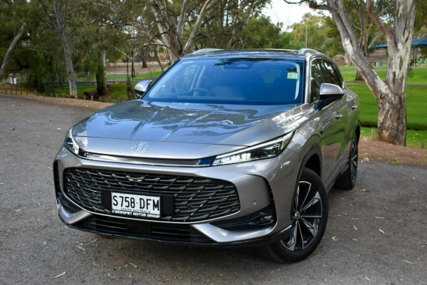 2024 MY25 MG HS AS33 Essence SUV