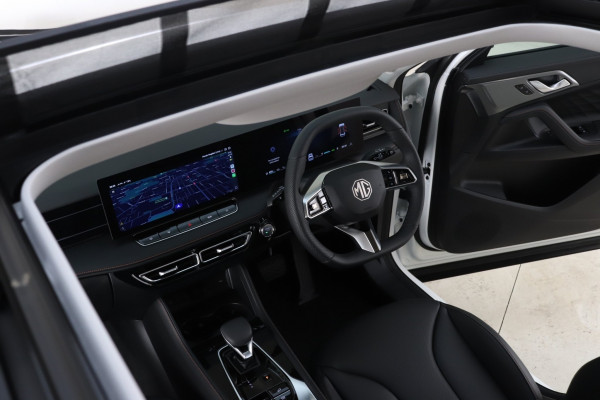 2026 MG HS Super Hybrid Essence SUV Image 11