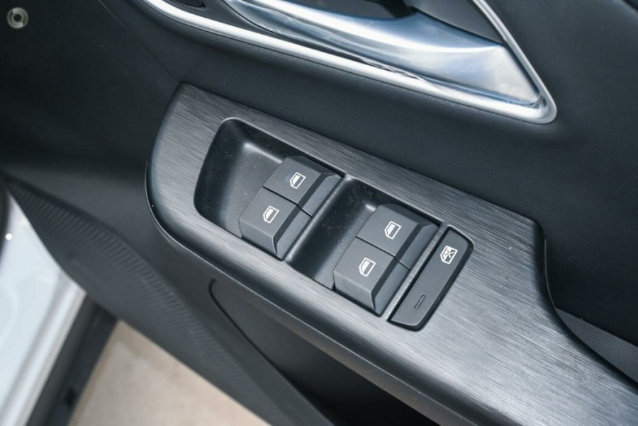 2025 MG ZS ZS32 Essence Turbo SUV Image 13