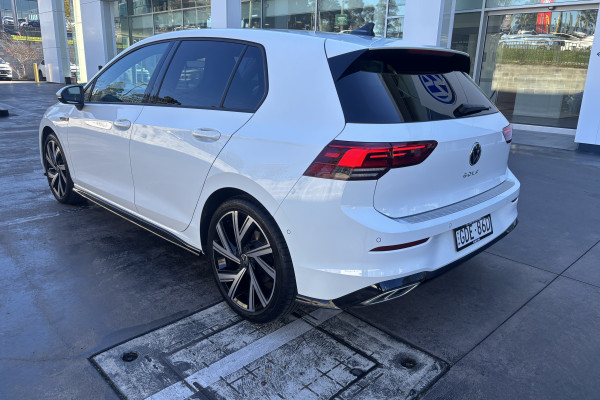 2024 Volkswagen Golf 8 110TSI R-Line Hatch Image 6
