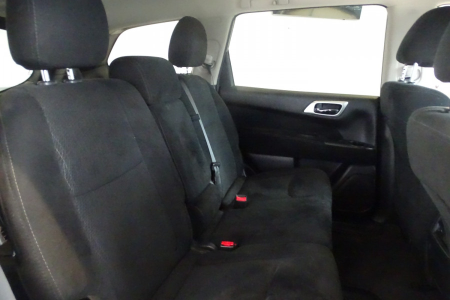 2016 MY15 Nissan Pathfinder R52 ST SUV Image 16