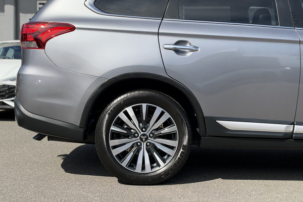 2018 MY18.5 Mitsubishi Outlander ZL Exceed SUV Image 6