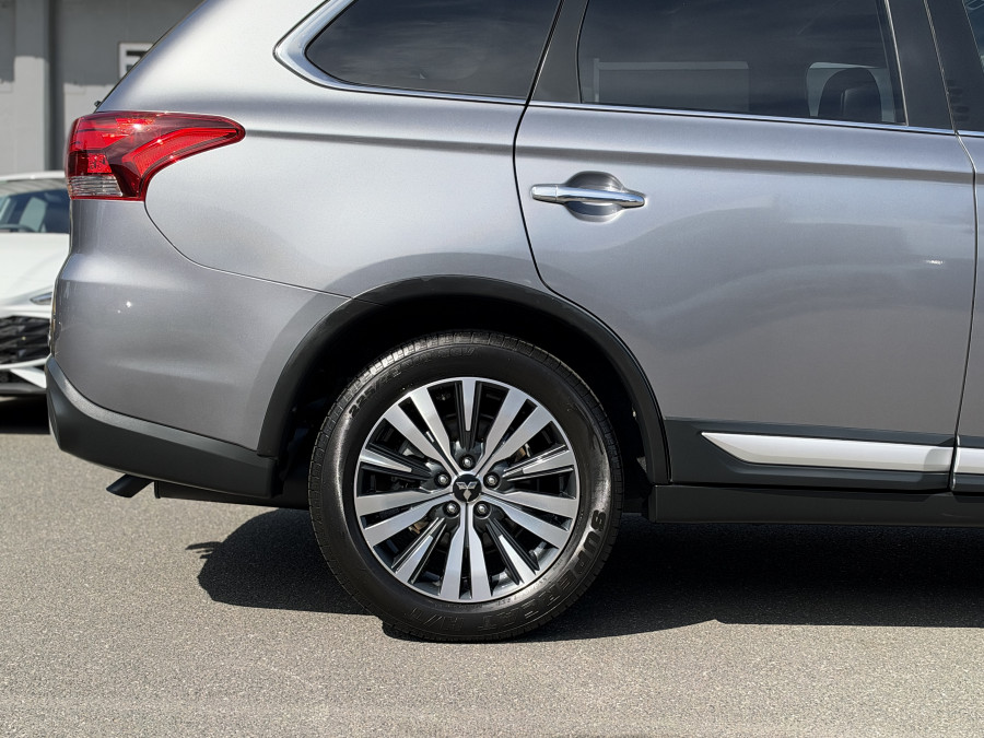 2018 MY18.5 Mitsubishi Outlander ZL Exceed SUV Image 6