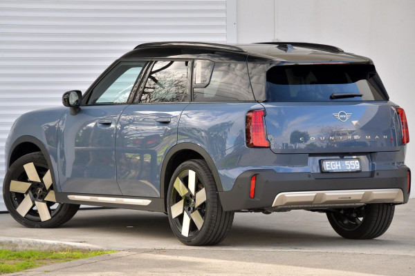 2026 MINI Countryman U25 S Favoured SUV