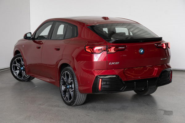 2024 BMW iX2 U10 eDrive20 M Sport SUV image 2