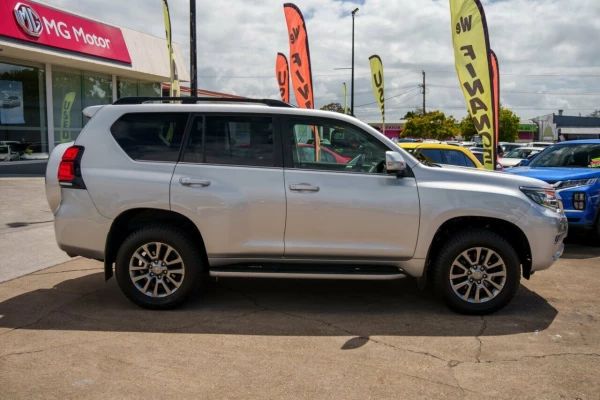 2018 Toyota LandCruiser Prado GDJ150R VX SUV Image 4