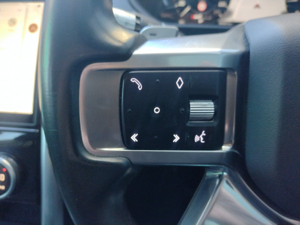2021 Land Rover Discovery Series 5 D300 SE SUV image 21