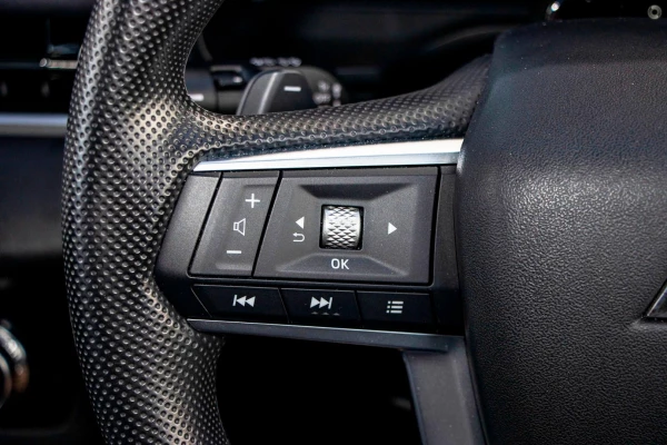 2026 Mitsubishi Outlander ZM ES SUV Image 12