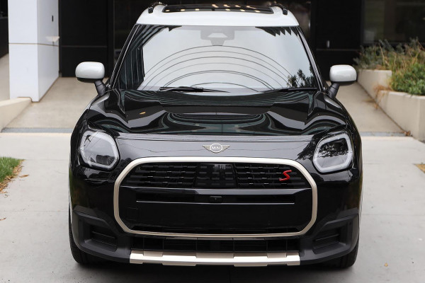2025 MINI Countryman U25 S Favoured SUV image 2