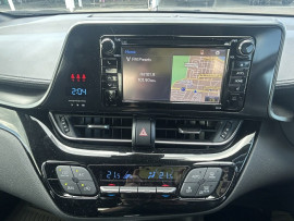 2018 Toyota C-HR NGX10R  SUV image 20