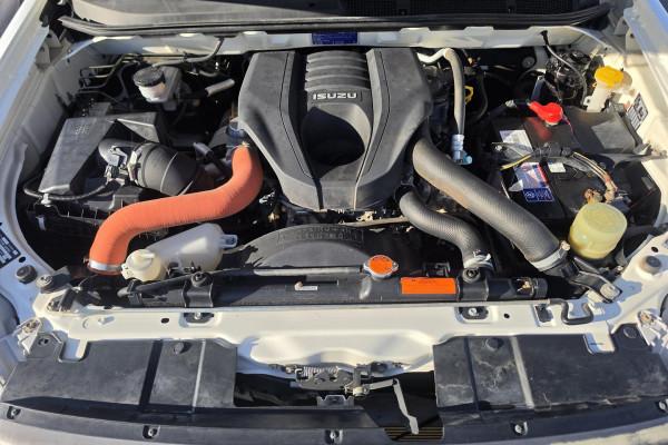 2017 Isuzu D-MAX  SX Cab Chassis Image 23